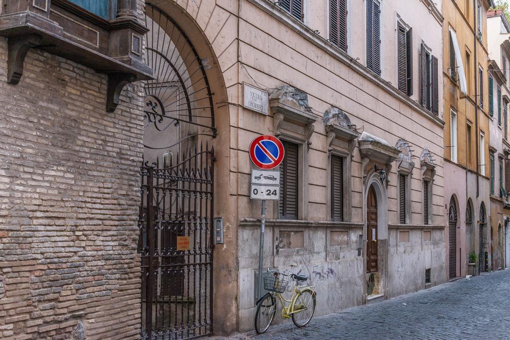 La Porta Rossa Di Borgo - Vatican Luxury Suite Рим Стая снимка